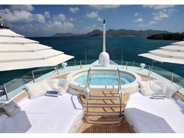 Lady Lara by Benetti e Fendi Casa