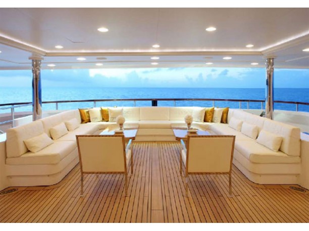 Lady Lara by Benetti e Fendi Casa