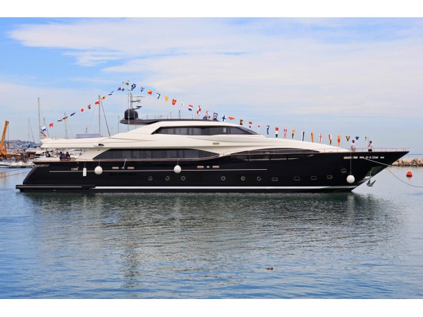 Custom Line 124′