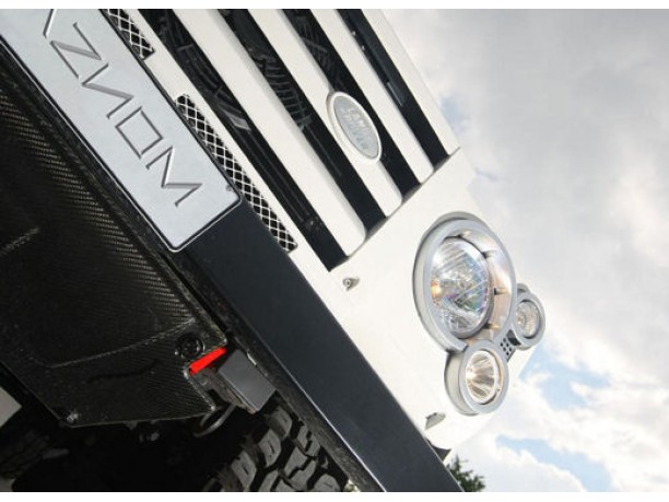Land Rover Defender by Atelier Aznom