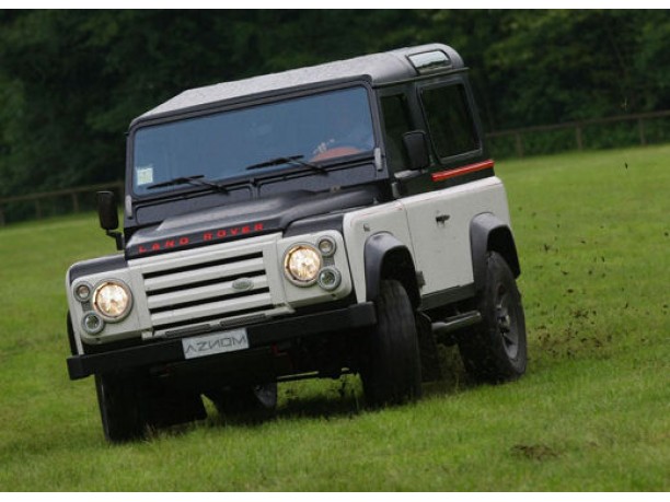 Land Rover Defender by Atelier Aznom