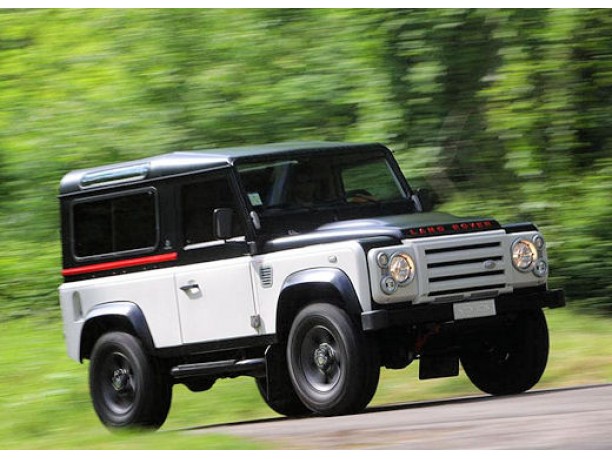 Land Rover Defender by Atelier Aznom