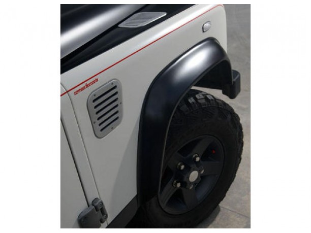 Land Rover Defender by Atelier Aznom