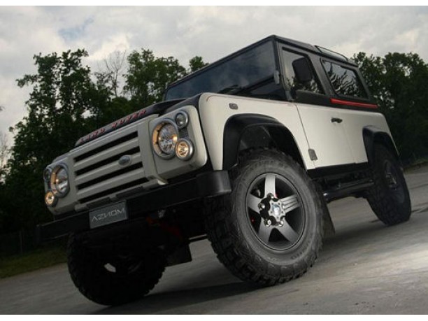 Land Rover Defender by Atelier Aznom