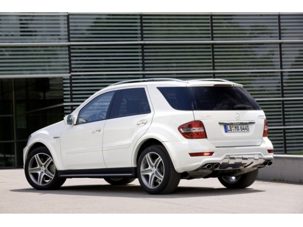 Mercedes ML 63 AMG 2010