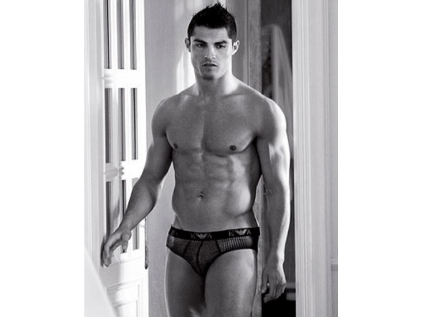 Cristiano Ronaldo dai Mondiali 2010 a Giorgio Armani