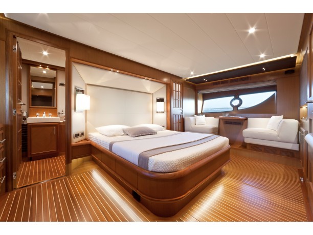 Mochi Craft Dolphin 74′ Cruiser