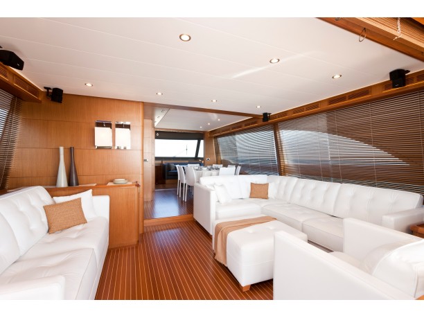 Mochi Craft Dolphin 74′ Cruiser