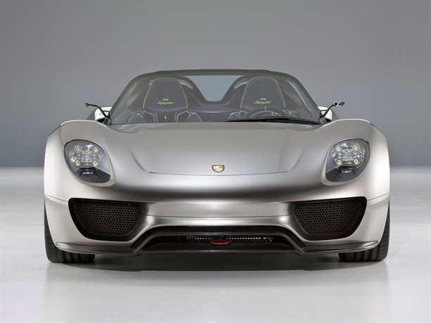 Porsche 918 Spyder entra in produzione
