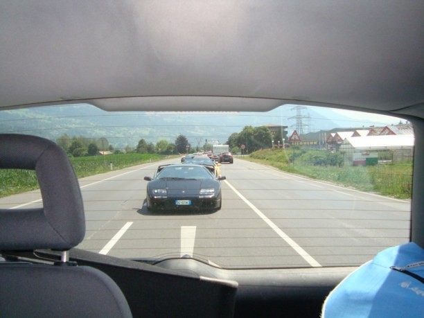 Lamborghini Club Italia al Green versus Sea