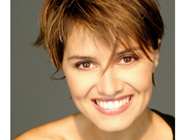 Paola Cortellesi a Zelig al posto della Incontrada