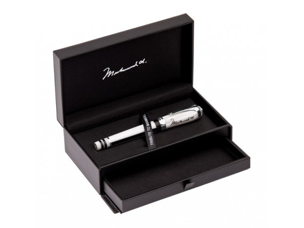 Nuova penna Montegrappa omaggio a Muhammad Ali