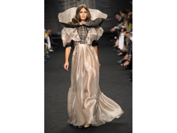 Francesco Scognamiglio primavera-estate 2011 a Milano Moda Donna