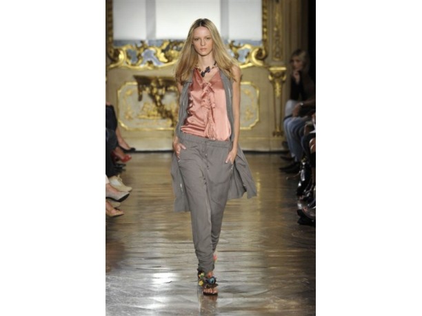 Massimo Rebecchi primavera-estate 2011 a Milano Moda Donna