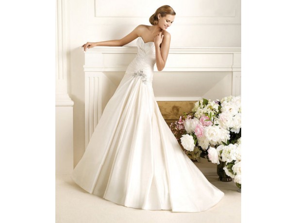 Abiti da sposa Pronovias Pre-Collezione 2013