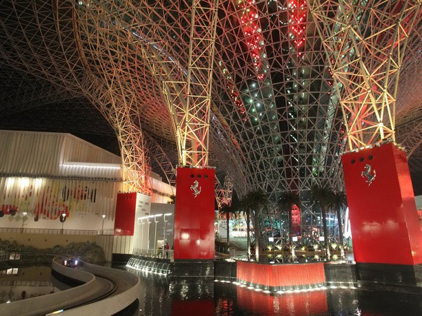 Apre il prestigioso Ferrari World Park ad Abu Dhabi