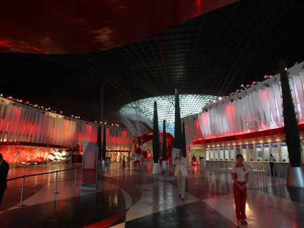 Apre il prestigioso Ferrari World Park ad Abu Dhabi