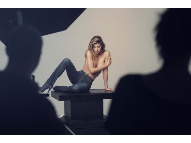 Belen Rodriguez incontra i fan