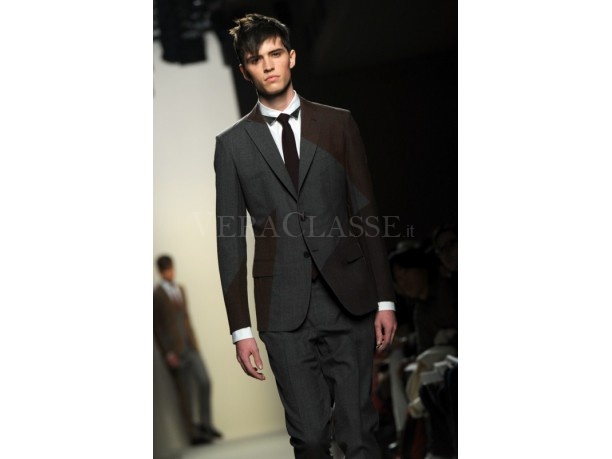 Bottega Veneta presenta la collezione autunno-inverno 2012-2013.