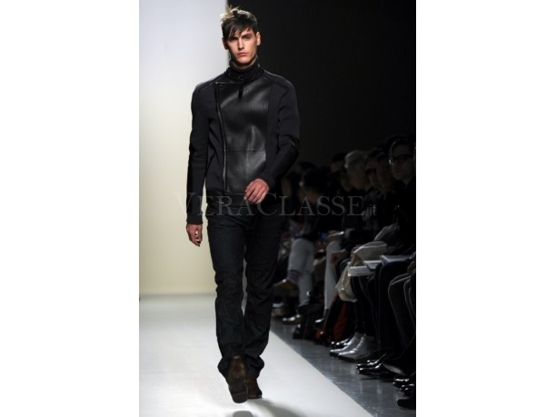 Bottega Veneta presenta la collezione autunno-inverno 2012-2013.