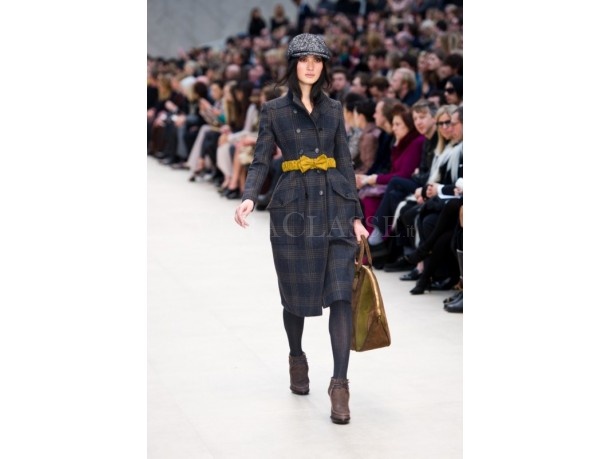 Burberry Prosum collezione donne autunno inverno 2012/2013
