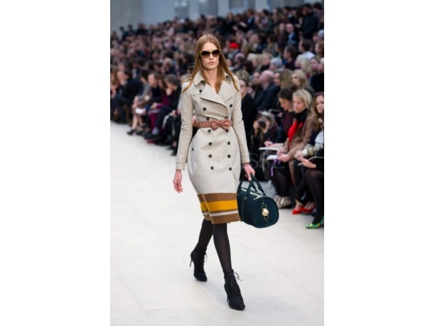 Burberry Prosum collezione donne autunno inverno 2012/2013