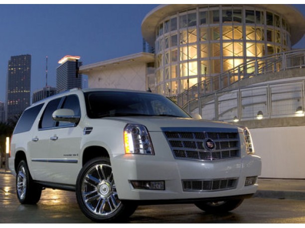 Cadillac presenta in Europa l’Escalade Platinum Edition