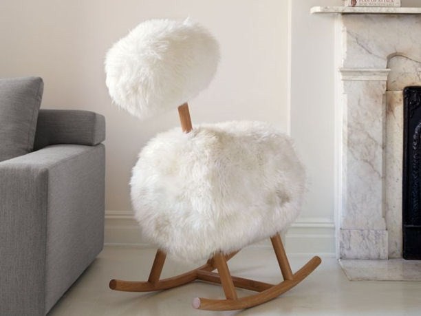Delizioso cavallo a dondolo di design