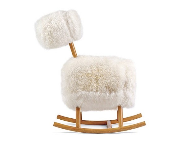 Delizioso cavallo a dondolo di design
