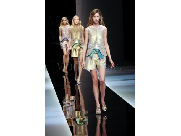 Emporio Armani collezione primavera estate 2013