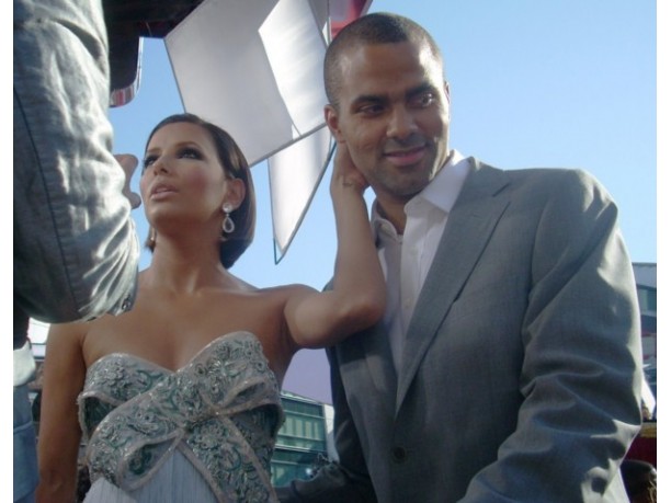 Eva Longoria tradita chiede il divorzio