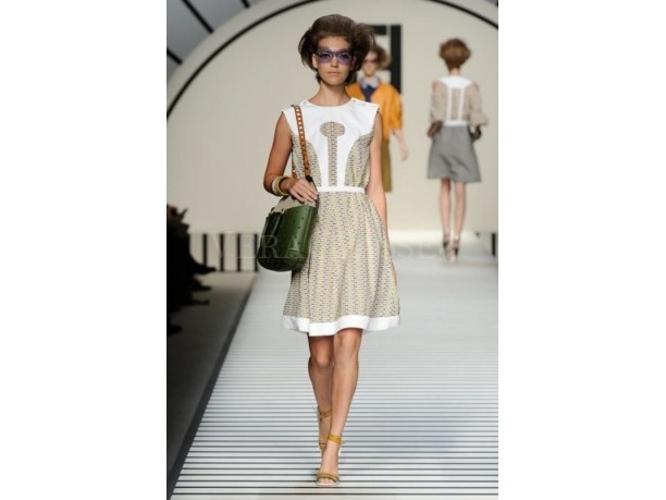 Foto sfilate Milano Fashion Week settembre 2011