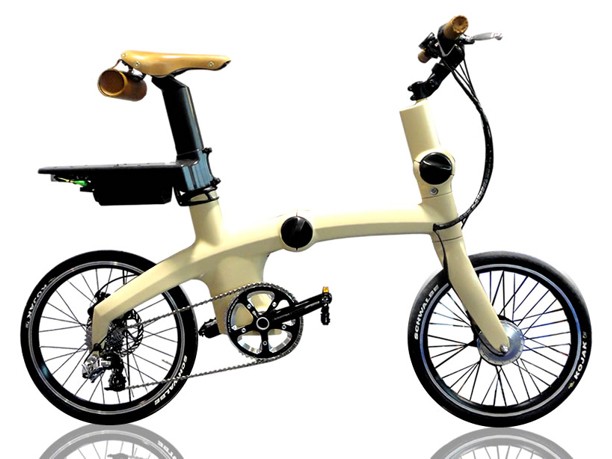 Grigio Carbonio, la bici pieghevole sposa lusso e tecnologia