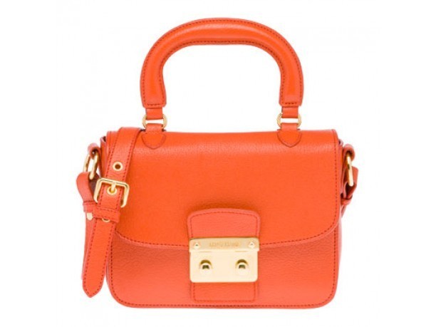 Il colore di moda dell’estate 2012: arancio tangerine tango