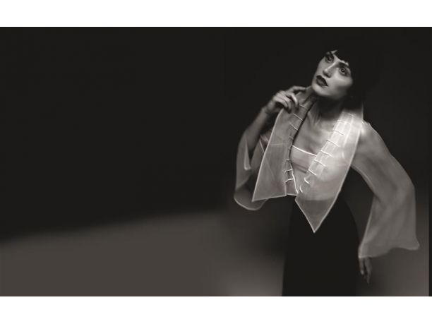 Mostra dedicata a Gianfranco Ferrè. La camicia bianca secondo me.