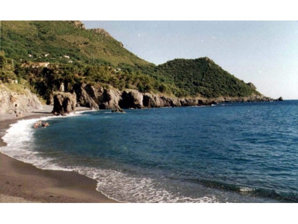Le spiagge nascoste più belle del Mediterraneo