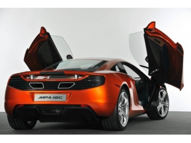 McLaren MP4-12C in Italia con Fassina