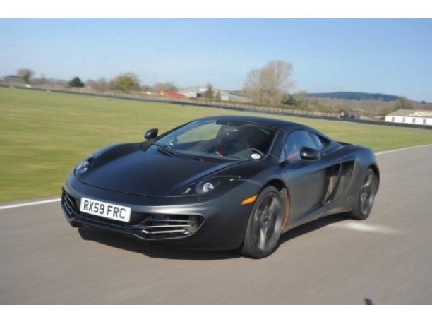 McLaren MP4-12C in Italia con Fassina