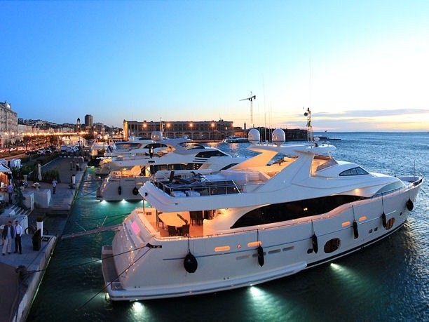 Ferretti Navetta 33 Crescendo