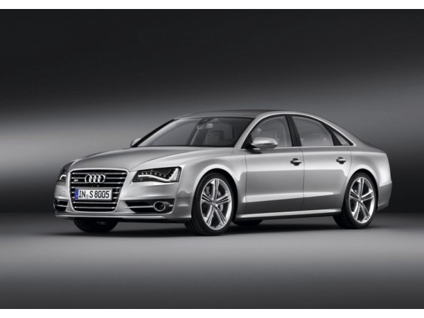 Nuova Audi S8