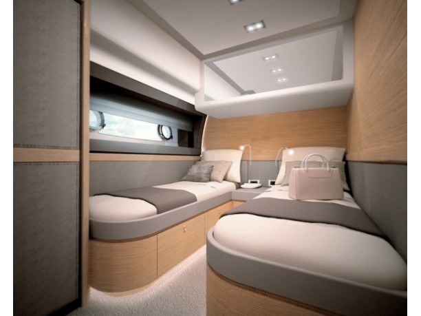 Nuovo Ferretti 690
