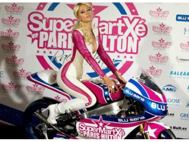 Paris Hilton nel Motomondiale Classe 125