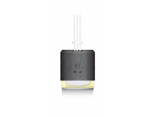 Pineider lancia la linea profumi al Pitti Uomo 2011