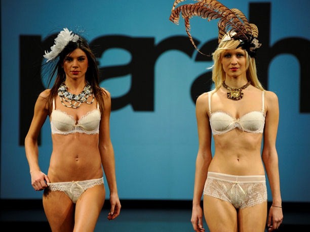 Sfilate intimo collezione 2011
