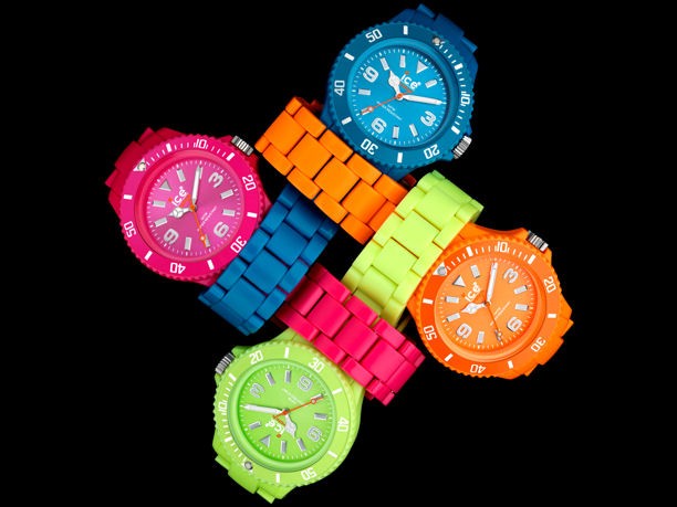 Tendenza moda: colori fluo per l’estate