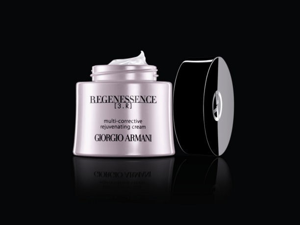 Trattamento di bellezza Giorgio Armani Regenessence